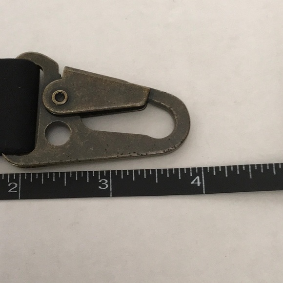 Portland leather black keychain - Picture 3 of 5